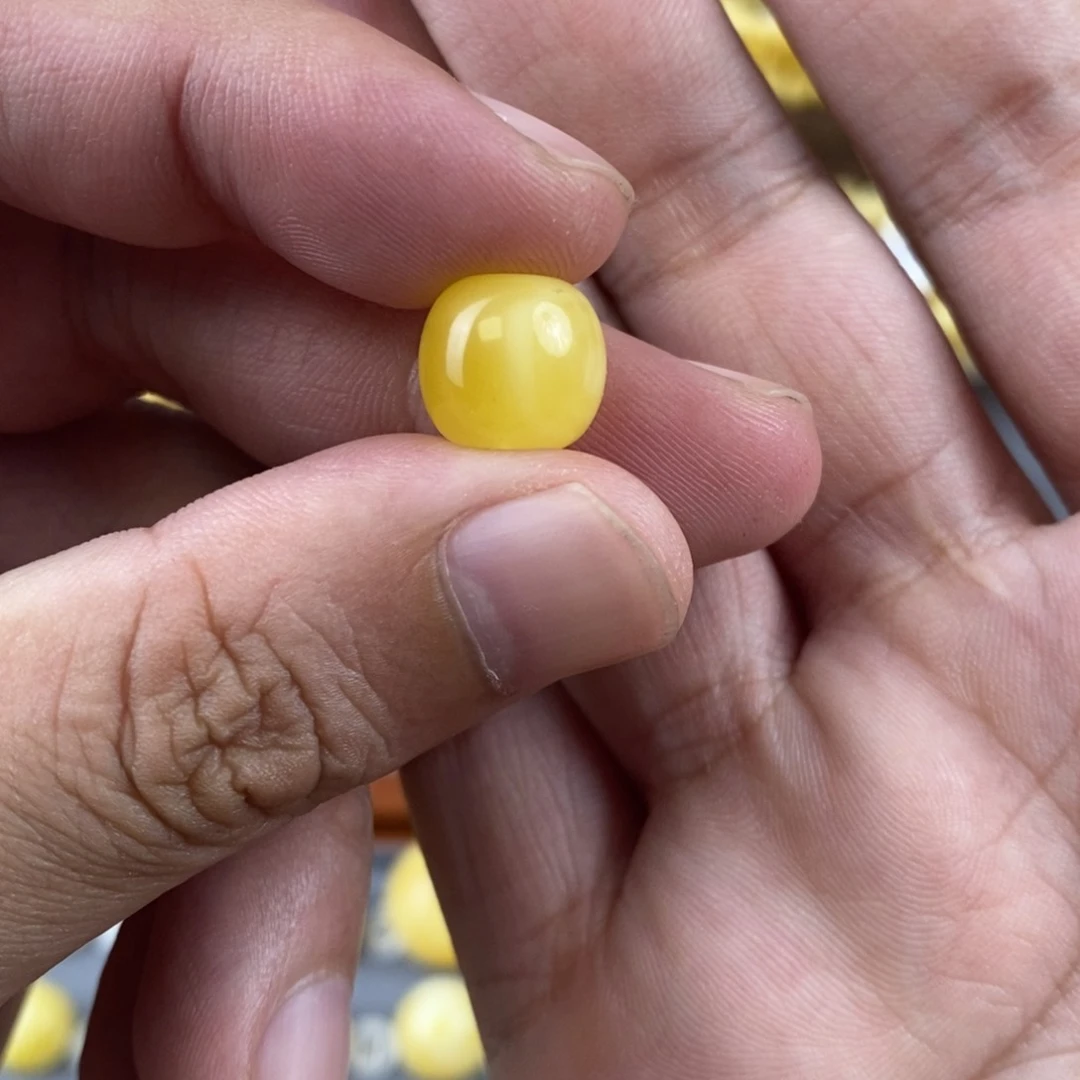 未镶嵌琥珀手链流****嵘蜜蜡