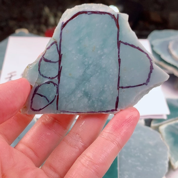 翡翠颈饰未镶嵌德****厂翡翠材料1