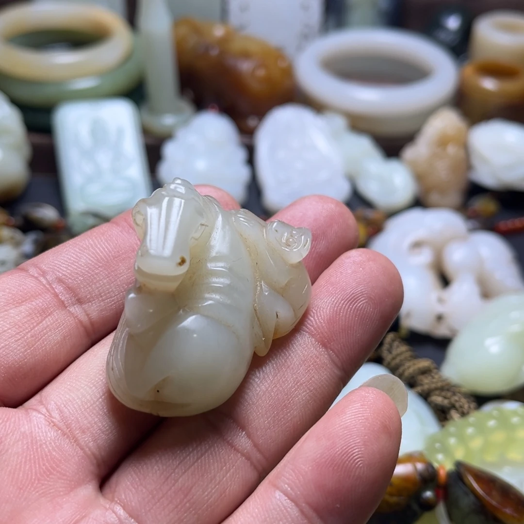 和田玉未镶嵌挂件