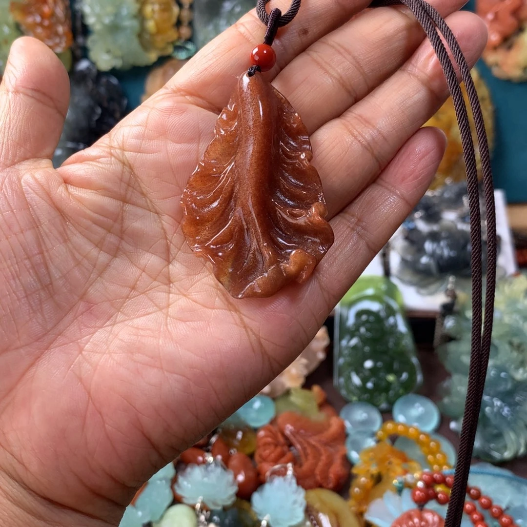 蛇纹石玉未镶嵌挂坠