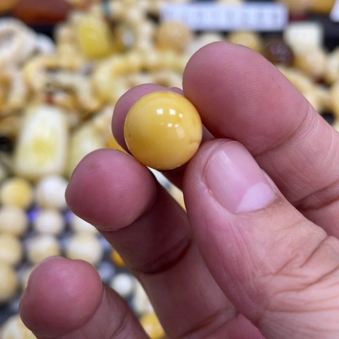 未镶嵌琥珀珠宝奇石12.7mm瑕疵浓蜡
