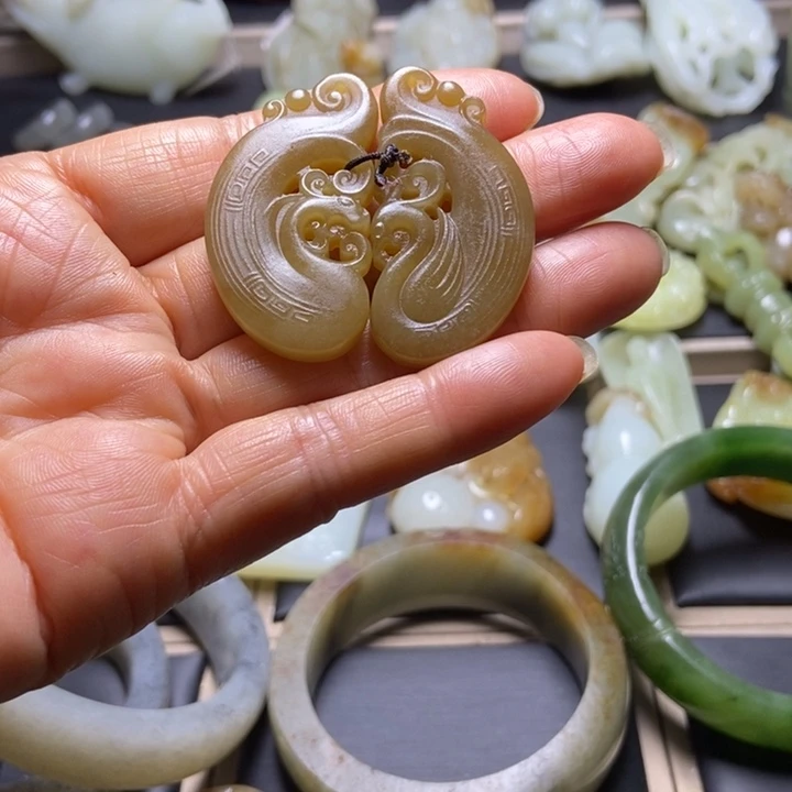 早****和田玉未镶嵌挂件