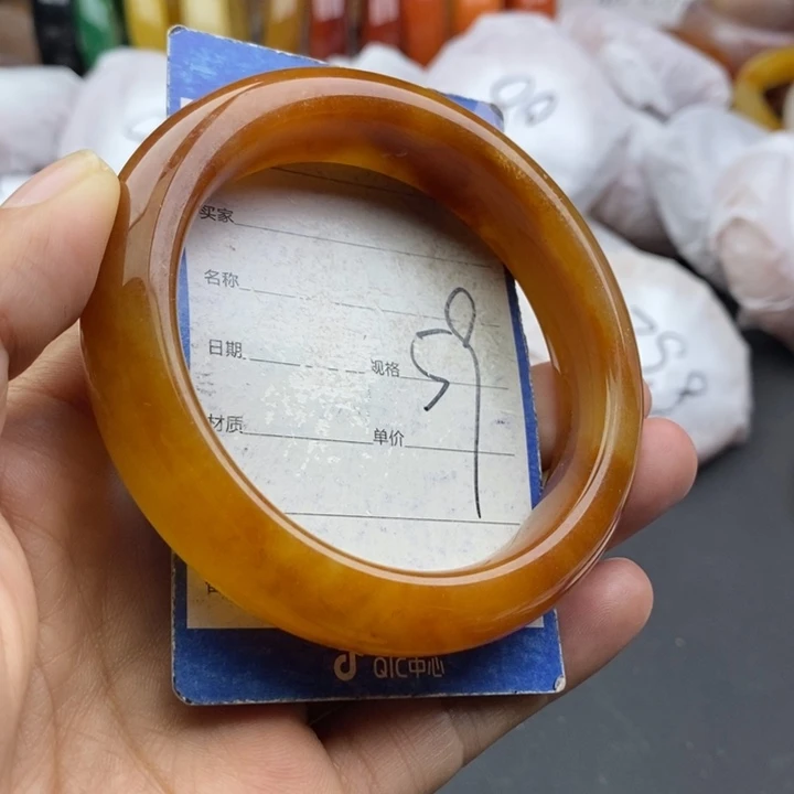 石英质玉未镶嵌手镯