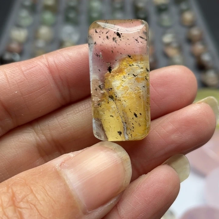 纯天然幽灵碧玺（处理）