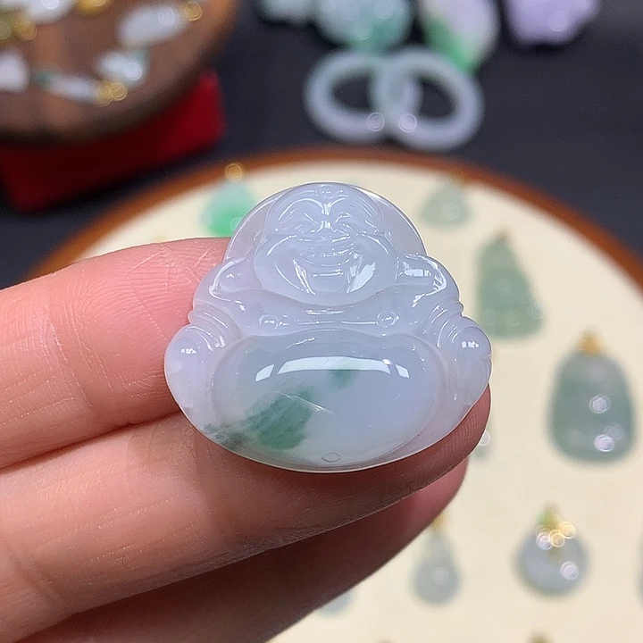 翡翠未镶嵌颈饰佛公