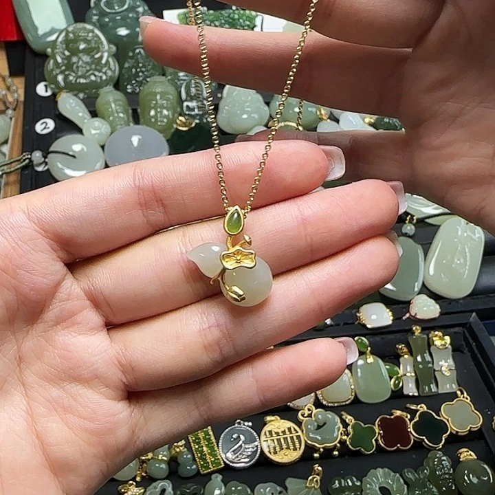 颈饰银S925镶嵌和田玉送链子送绳