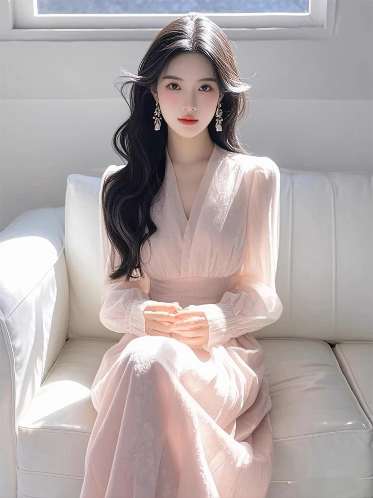 粉色连衣裙2025新款小香风法式富家千金高级感穿搭气质长裙