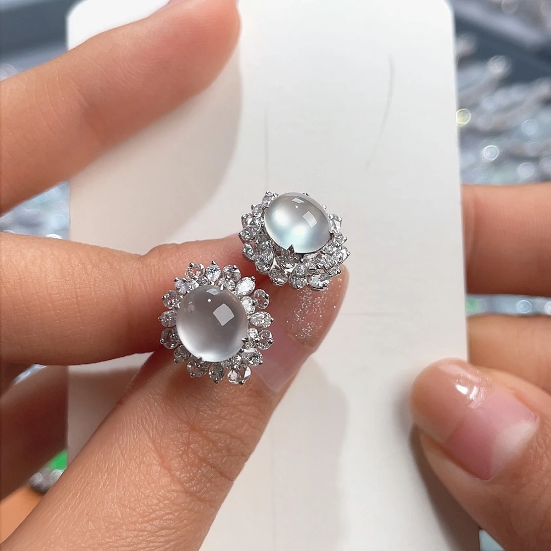 翡翠颈饰18K金镶嵌耳钉