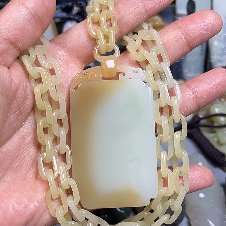 和田玉未镶嵌挂件