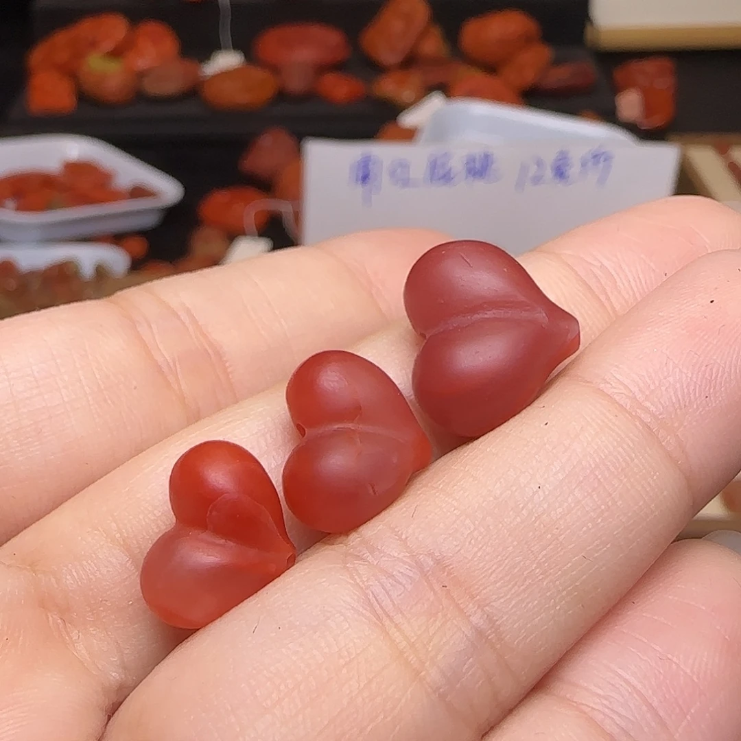 南红玛瑙未镶嵌颈饰
