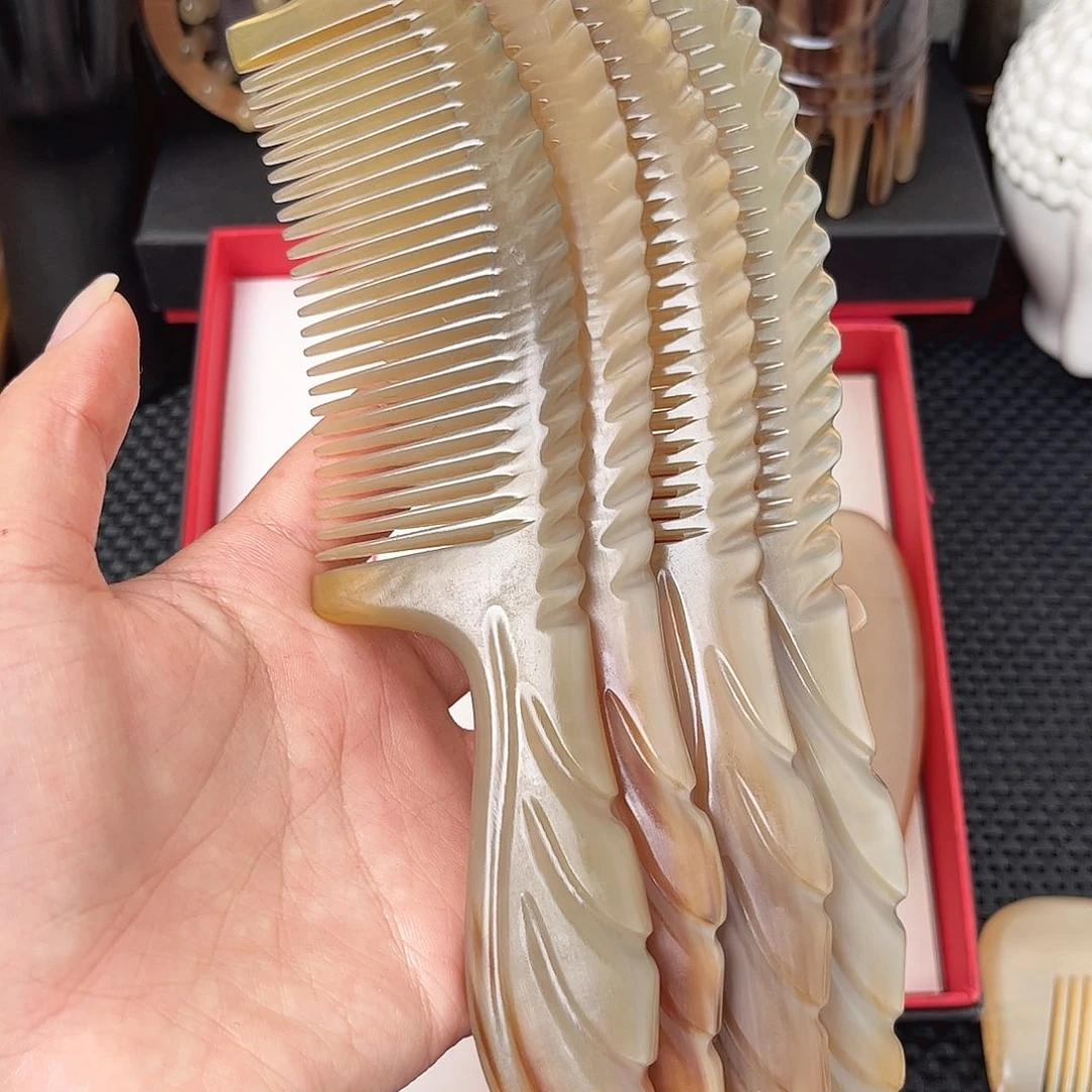 纯手工制作纯牛角梳子