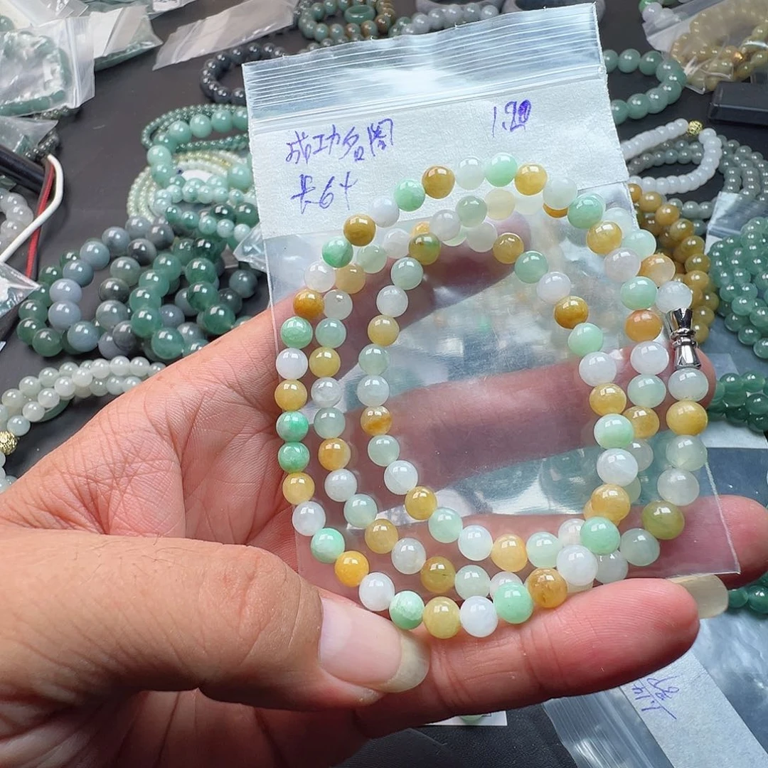 定制翡翠未镶嵌成**阁