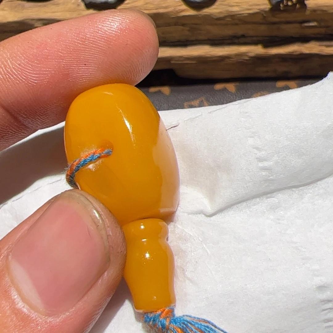 颈饰玻璃你在一起，