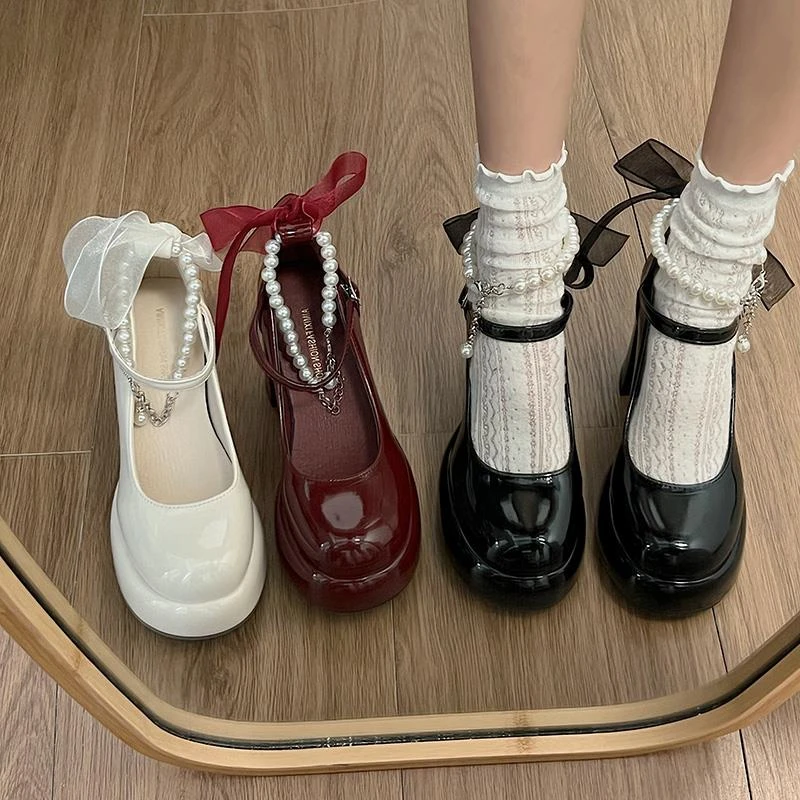 玛丽珍高跟鞋女新款春季白色婚鞋法式粗跟单鞋子配裙子小皮鞋