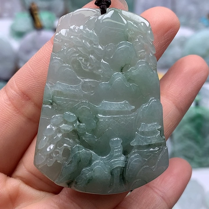 翡翠未镶嵌颈饰山水两面工艺福利