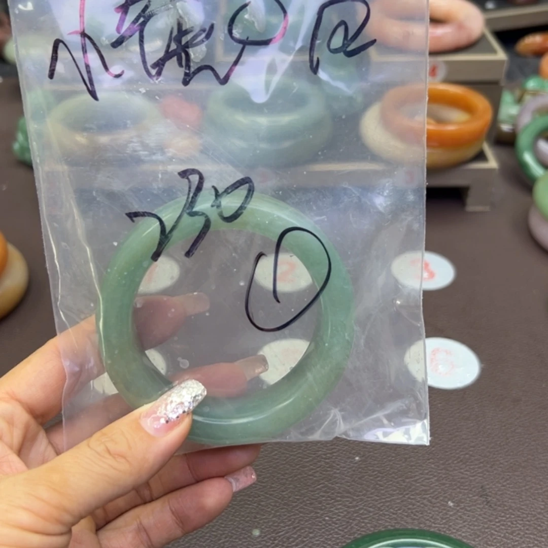 未镶嵌手镯石英岩玉小*子