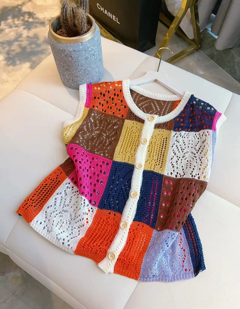 SS.studio/双双:“夏日格调”夏季新款韩版拼接色无袖显瘦百搭上衣