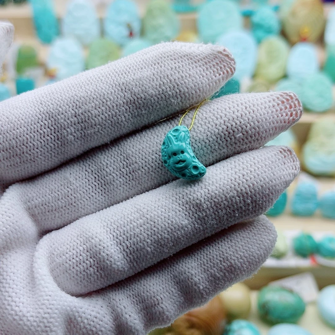 绿松石未镶嵌珠宝奇石