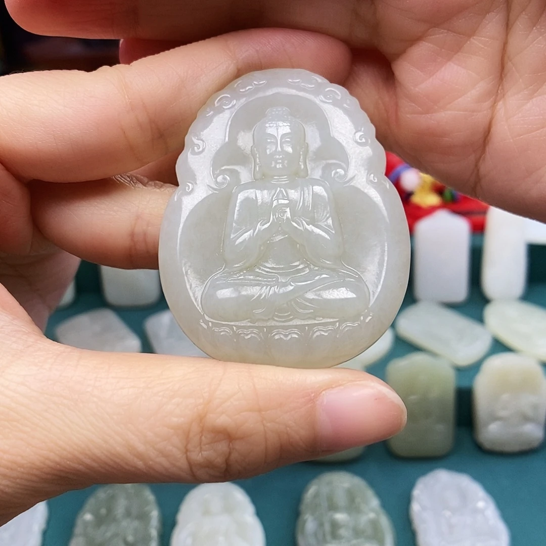 华***姐颈饰未镶嵌和田玉