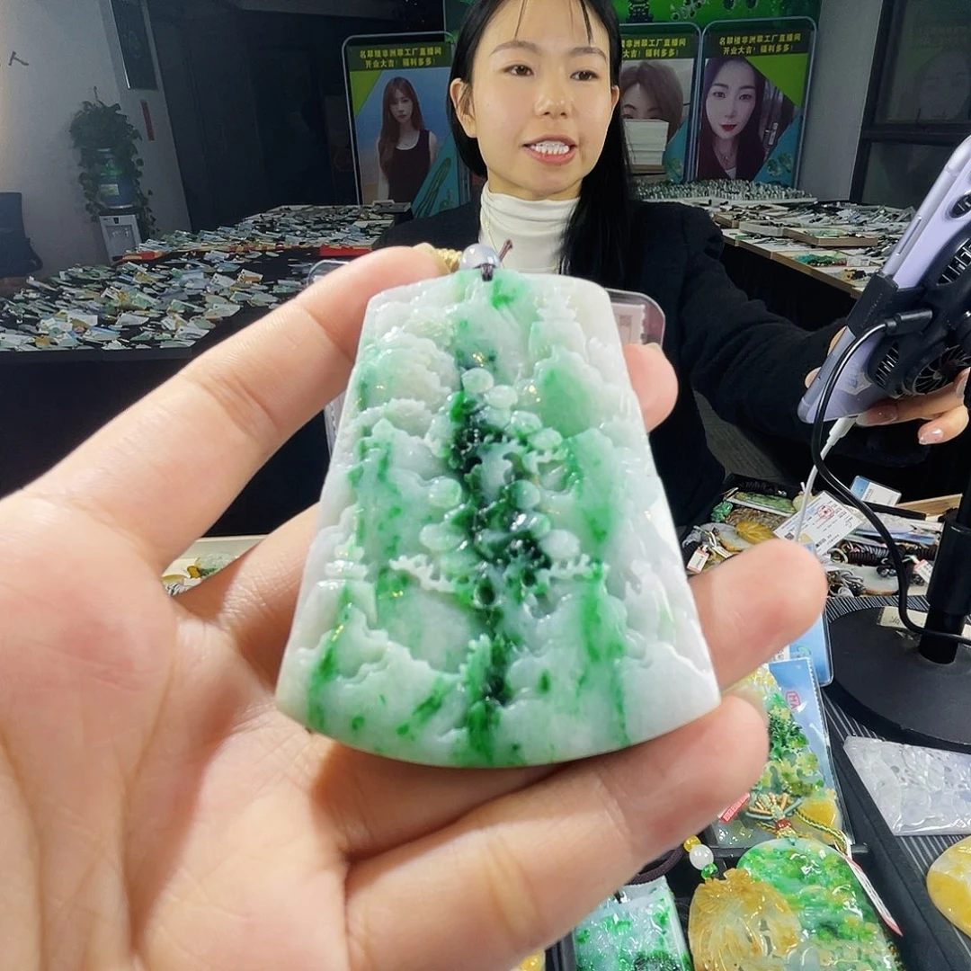 颈饰未镶嵌翡翠一