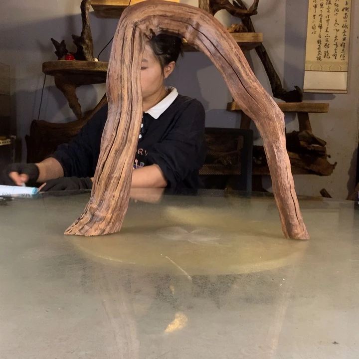 鲑***鲑天然沉木都会黄水