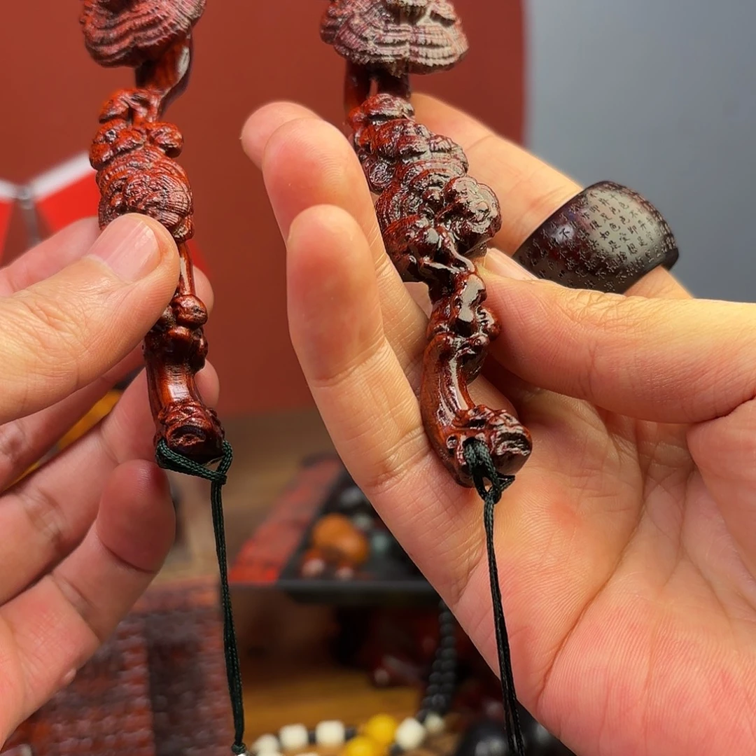 檀香紫檀（小叶紫檀）灵芝