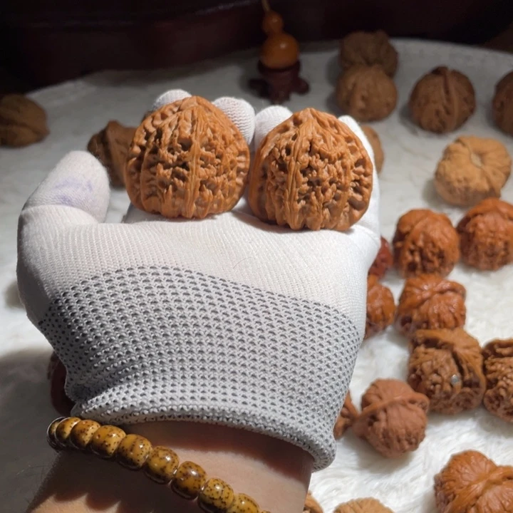 u***7文玩核桃把件6白狮子