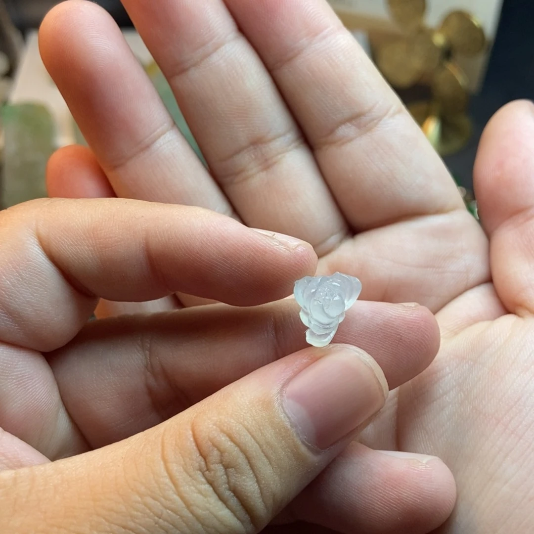 定制翡翠未镶嵌莲花