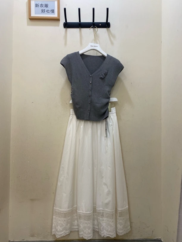 麦寻夏季新款v领针织上衣搭配半身裙气质裙类套装tzqds10a