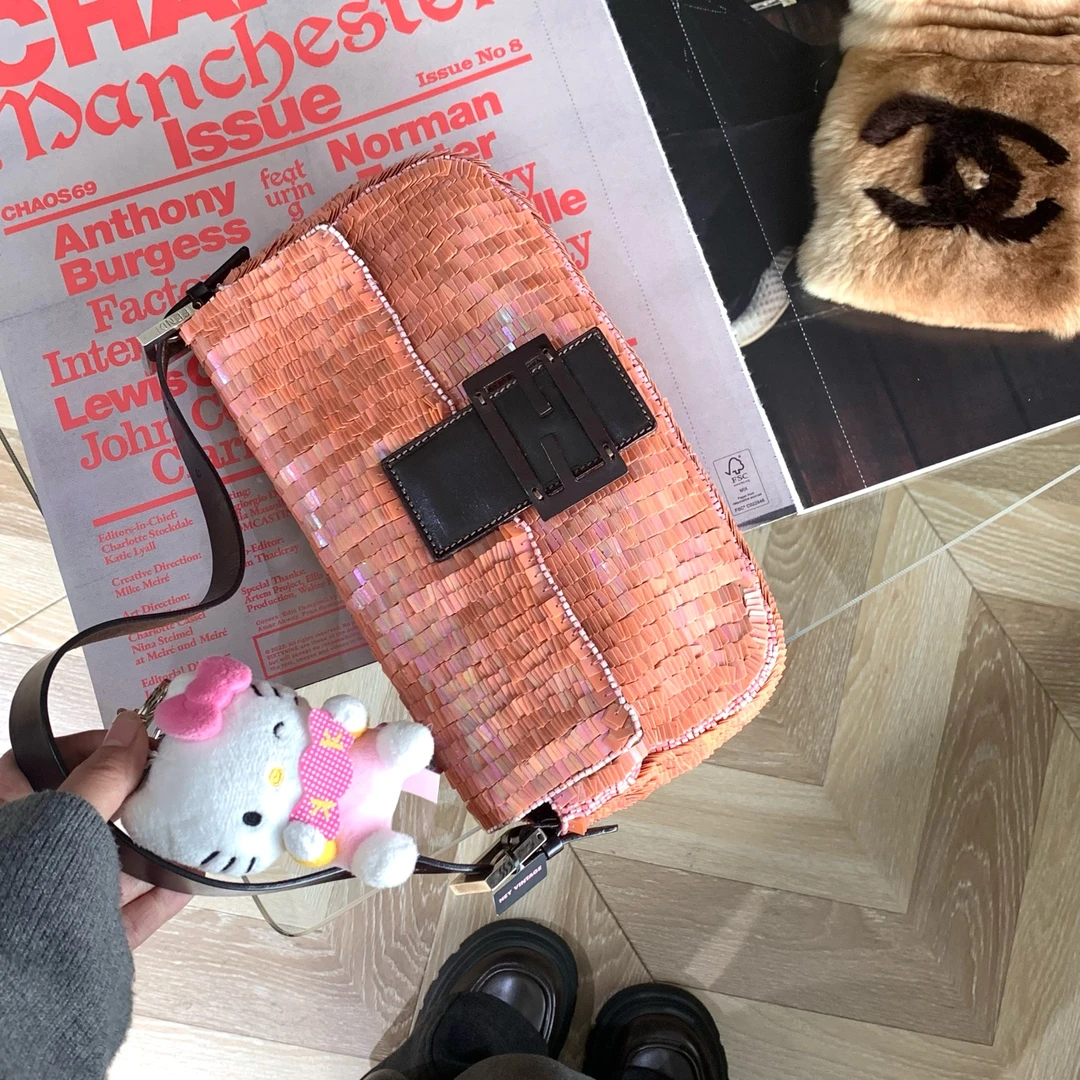 95新 FENDI/芬迪 串珠人鱼姬亮片法棍包 24cm 19015269