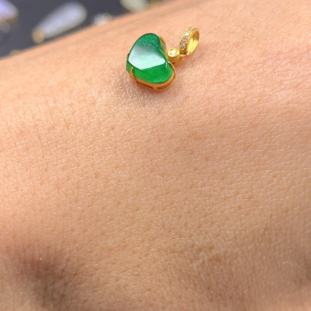 【闪购商品】翡翠颈饰18K金镶嵌翡翠