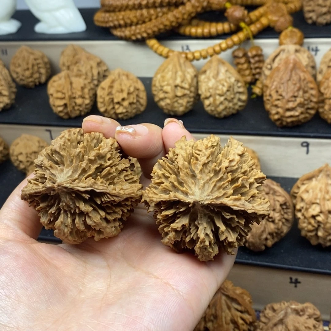 文玩核桃吊坠大呲花50福利