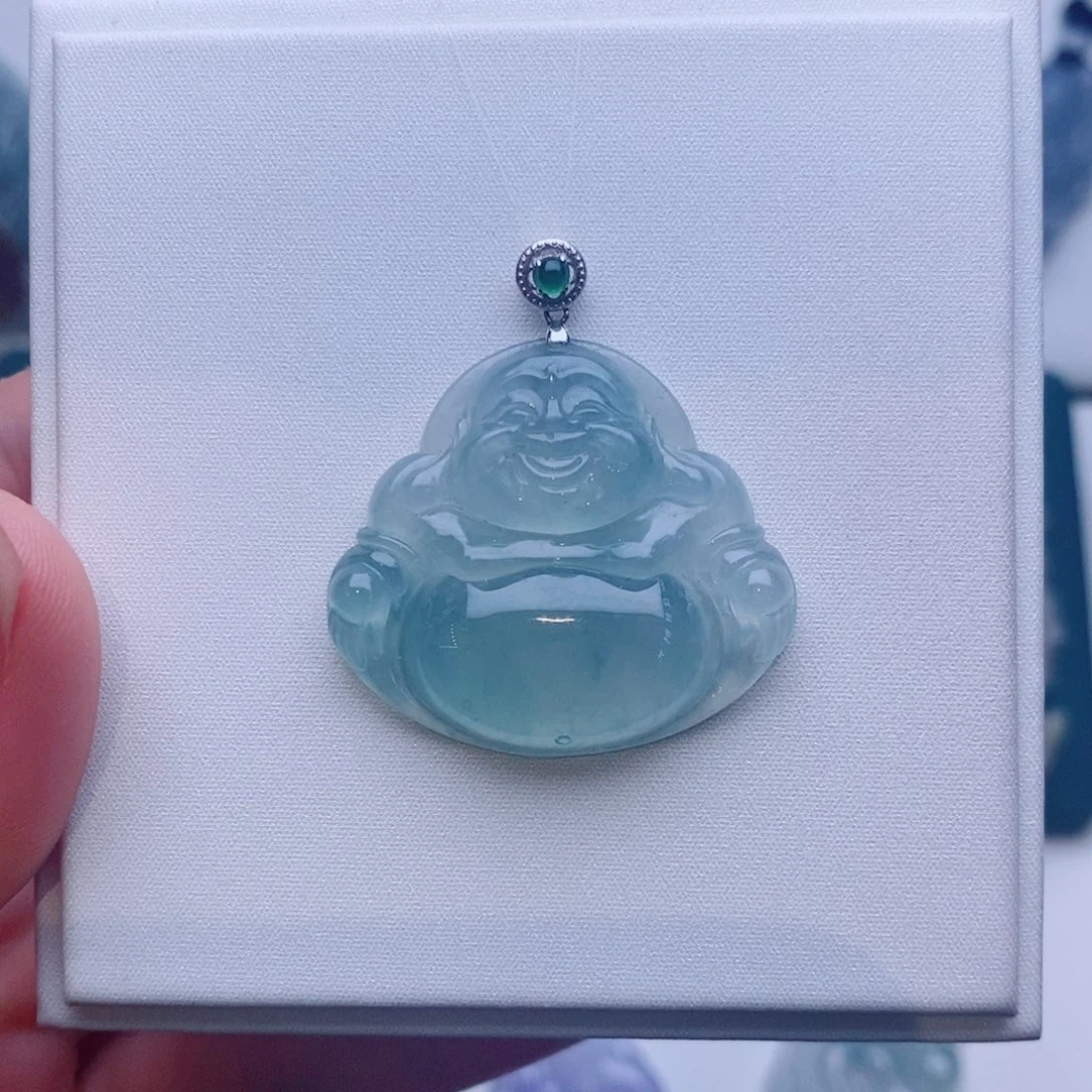 颈饰18K金镶嵌翡翠佛公