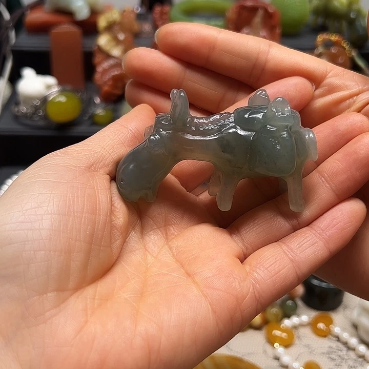 蛇纹石玉未镶嵌摆件随*