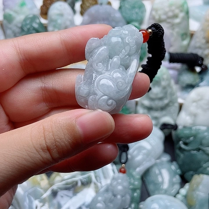 翡翠未镶嵌吊坠(不含链)1