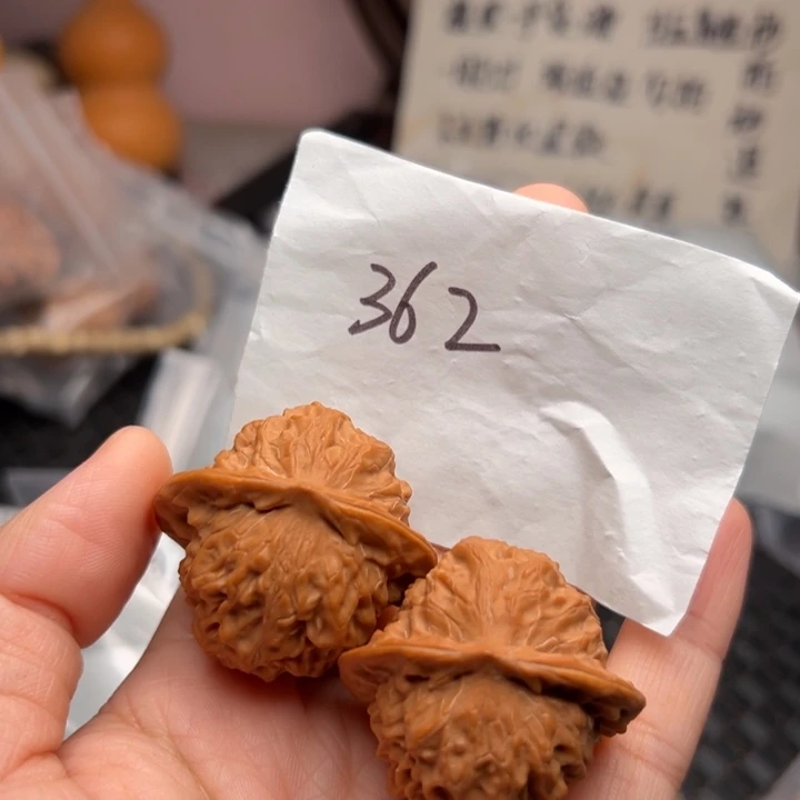 重***达核桃39尺寸瓷娃娃
