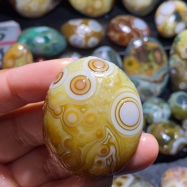 玛瑙/玉髓未镶嵌珠宝奇石167