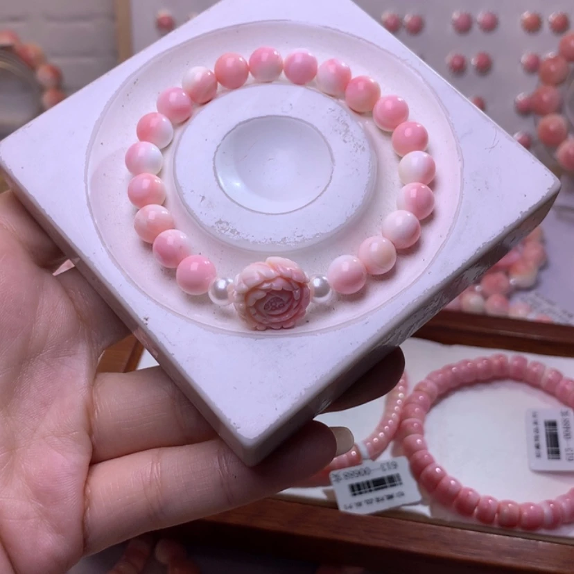 【闪购商品】查罗石颈饰合金福利