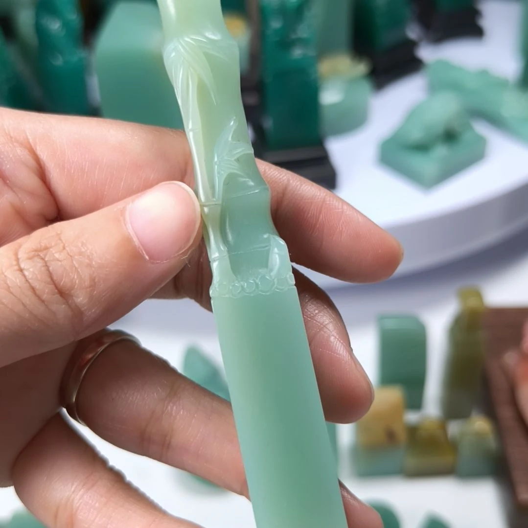 寿山石印石梅子青印章