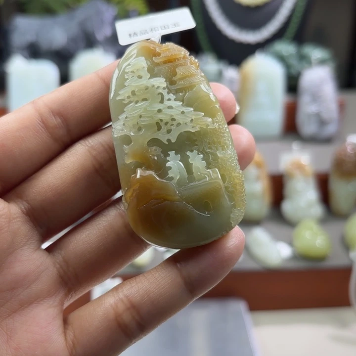 和田玉未镶嵌颈饰