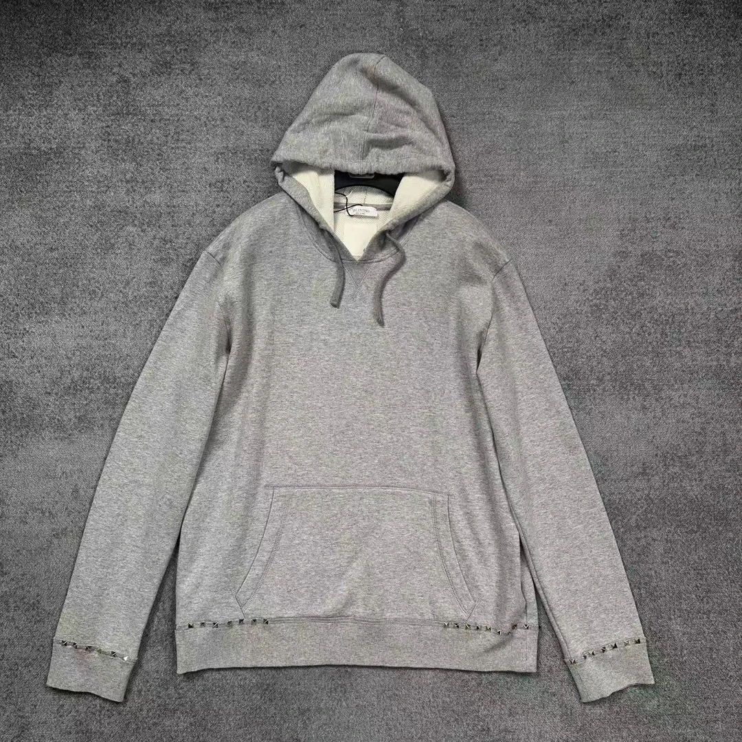 99新 Valentino/华伦天奴 铆钉纯色连帽卫衣/L码41490