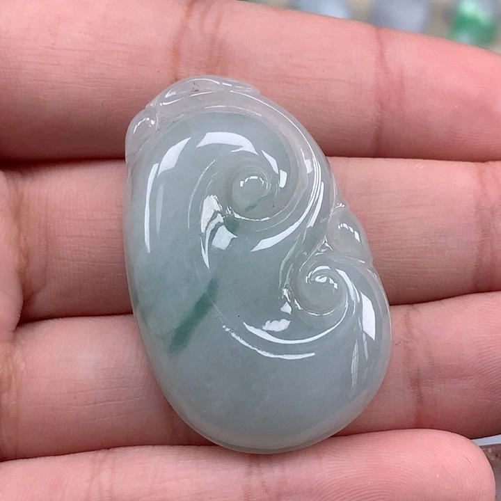 颈饰未镶嵌翡翠如意