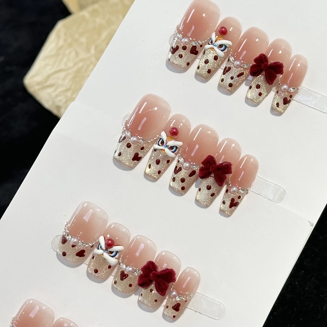 纯手工穿戴甲高级感猫眼可爱时尚百搭指甲贴片醒狮新年款