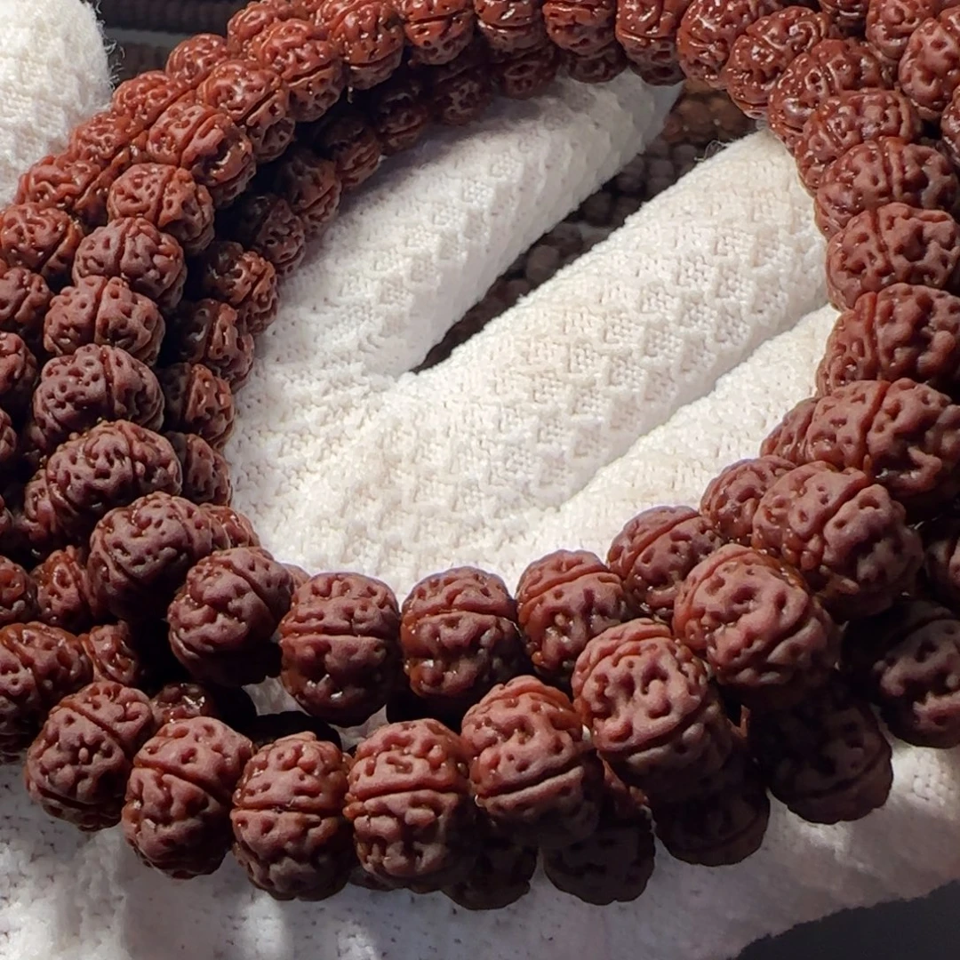 郴***祖金刚菩提吊坠顶级勿里达老树王108