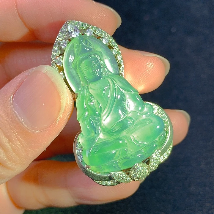 翡翠未镶嵌颈饰翡翠