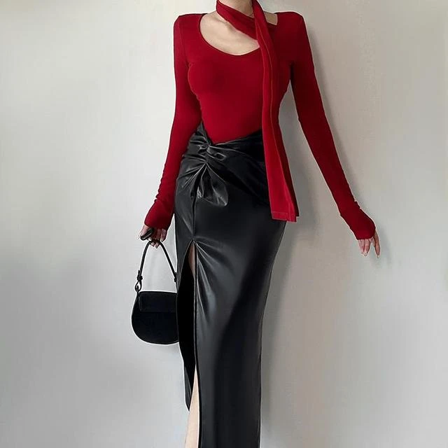 GirlsAt18 性感辣妹收腰红色上衣女秋冬新款开叉半身皮裙长裙套装