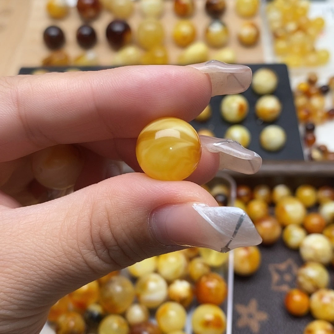 沐***۶蜜蜡未镶嵌裸石蜜蜡