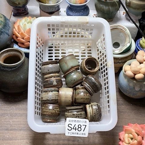 紫砂花盆487微瑕品口径2到3左右