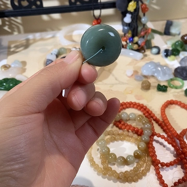 和田玉（糖玉）未镶嵌车挂这个