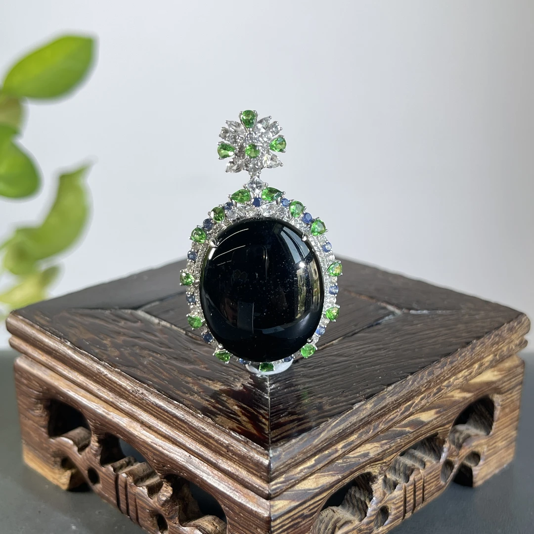 JTB09-260  黑色天然翡翠A货 黑-18K含钻镶嵌蛋面吊坠